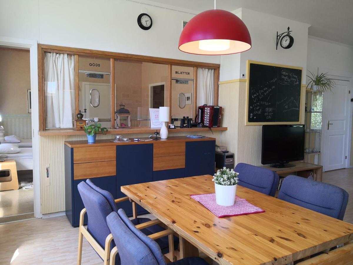 Munkfors Perrongen Guesthouse מראה חיצוני תמונה