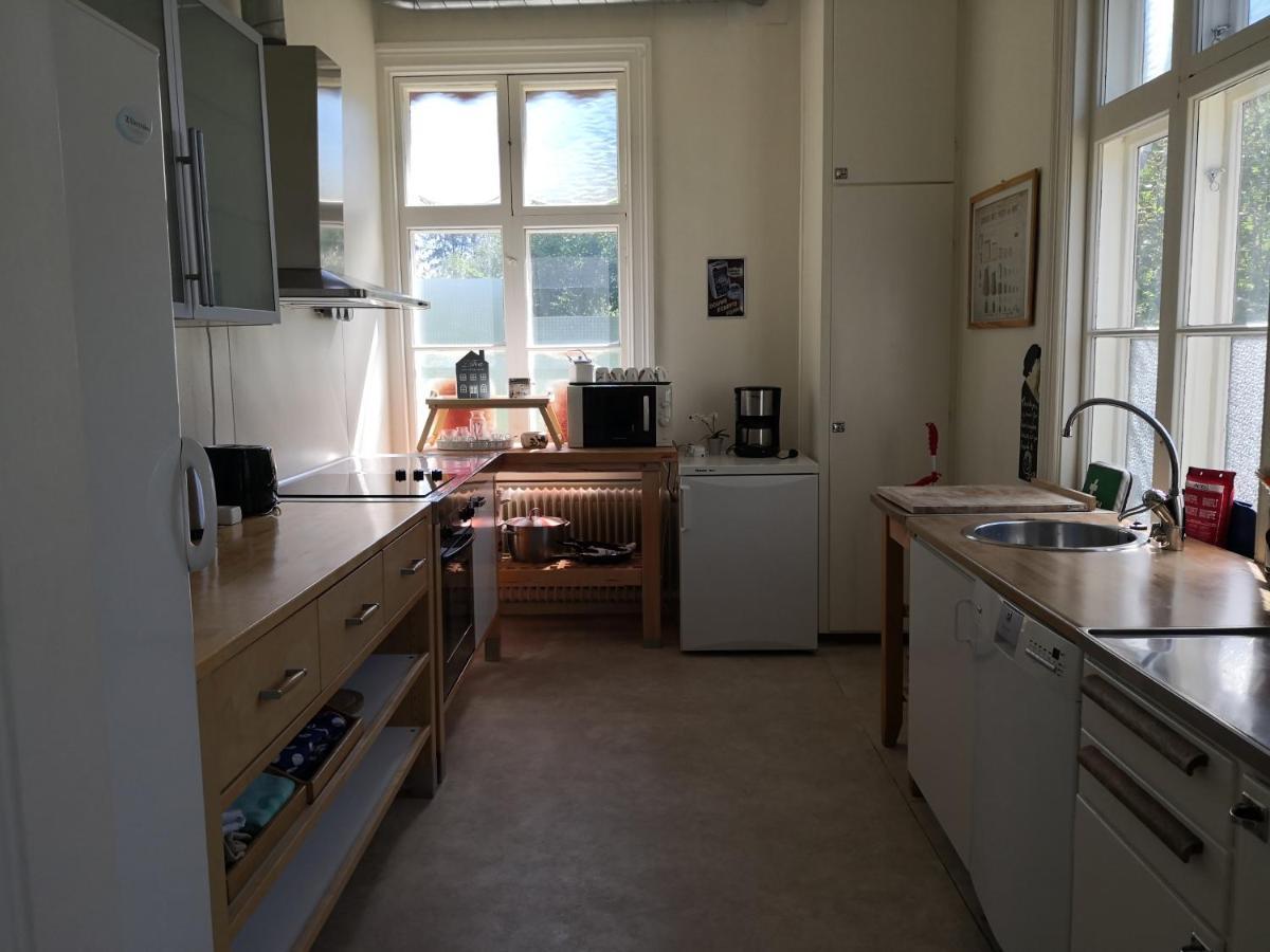 Munkfors Perrongen Guesthouse מראה חיצוני תמונה