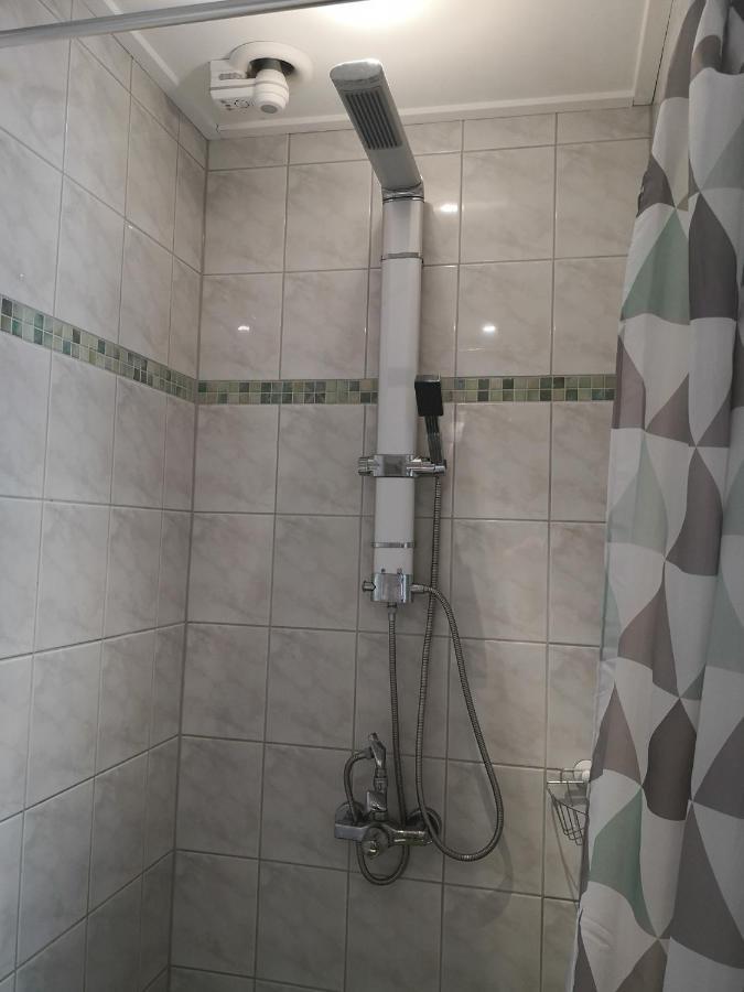 Munkfors Perrongen Guesthouse מראה חיצוני תמונה