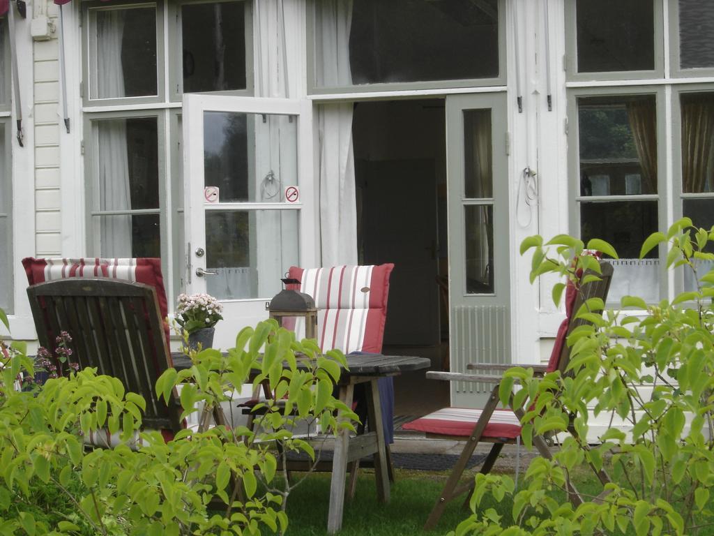 Munkfors Perrongen Guesthouse מראה חיצוני תמונה